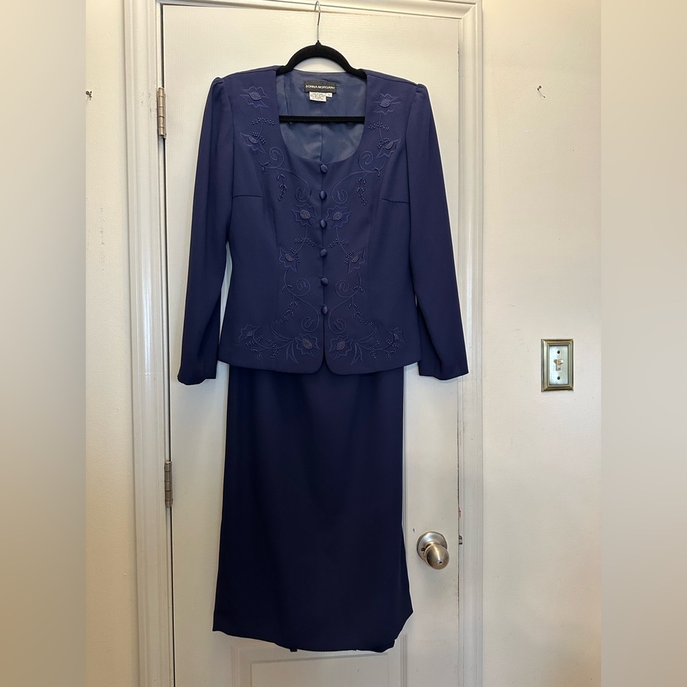 Donna Morgan Skirt Suit in Navy Blue Size 10